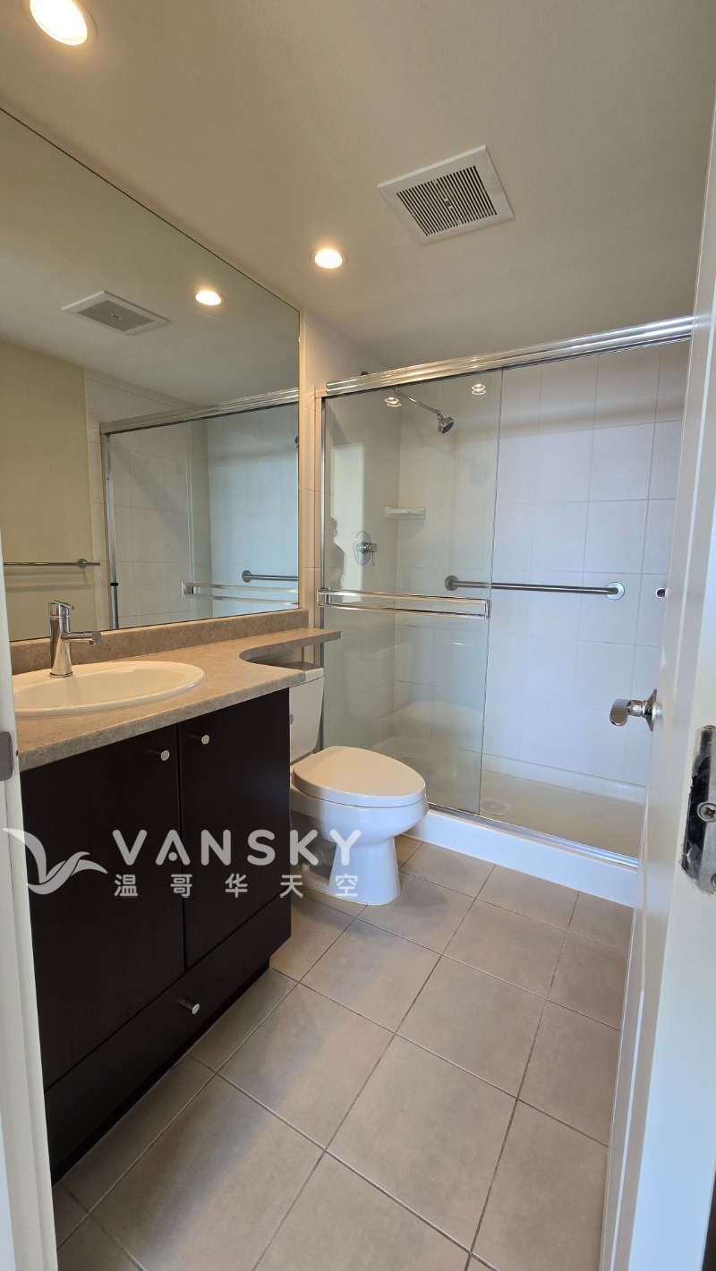 250814140934_9_20250810_120041 Bathroom.jpg